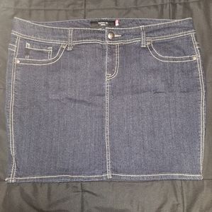 Torrid 16 dark blue Denim Skirt